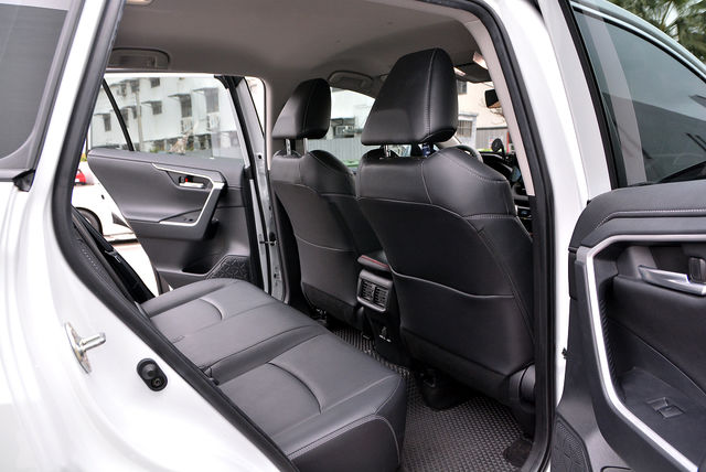 TOYOTA豐田 RAV4  第29張相片