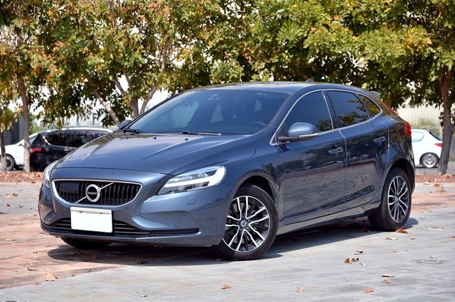 VOLVO富豪 V40  第1張相片