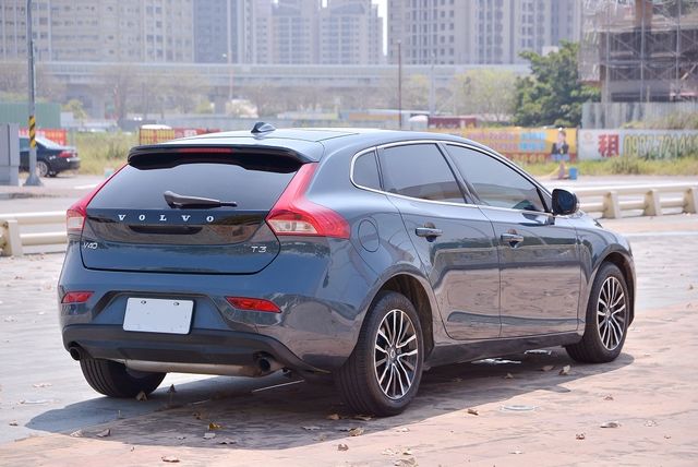 VOLVO富豪 V40  第3張相片