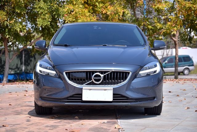 VOLVO富豪 V40  第5張相片