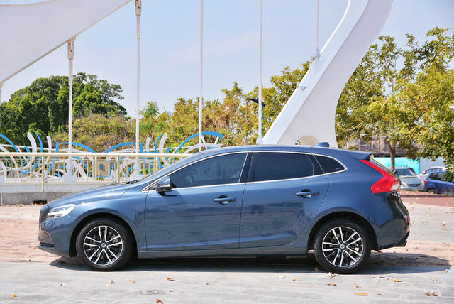 VOLVO富豪 V40  第15張相片
