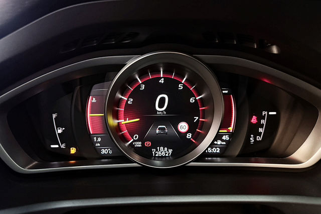 VOLVO富豪 V40  第17張相片