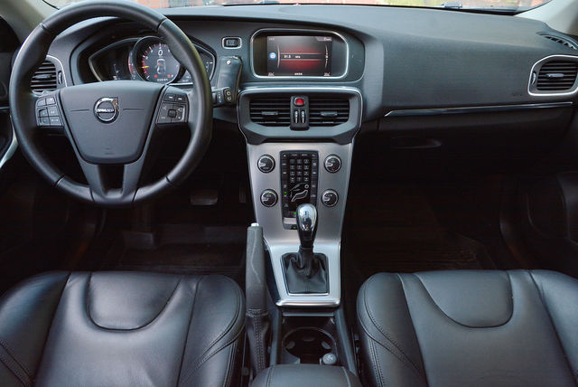 VOLVO富豪 V40  第23張相片
