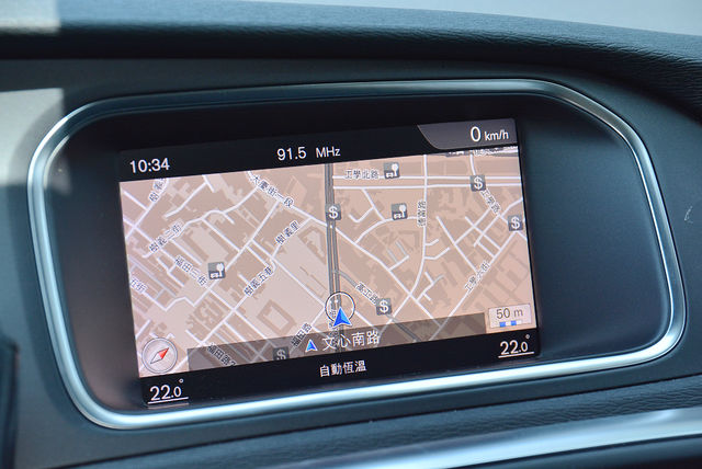 VOLVO富豪 V40  第25張相片