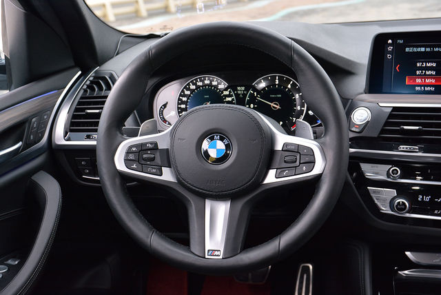 BMW寶馬 X4 XDRIVE30I  第10張相片
