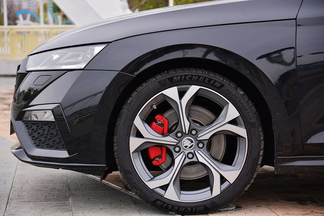 SKODA司科達 OCTAVIA  第5張相片