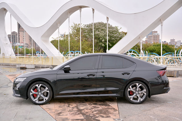 SKODA司科達 OCTAVIA  第8張相片