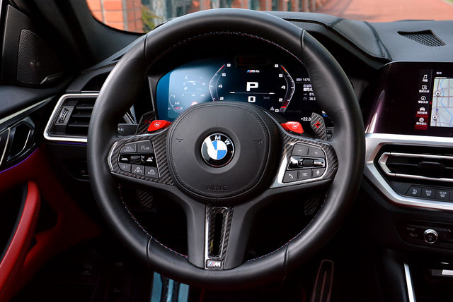 BMW寶馬 M4 COUPE  第14張相片
