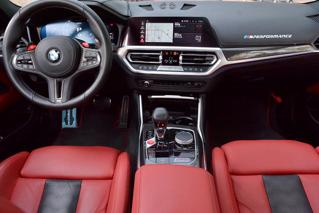 BMW寶馬 M4 COUPE  第16張相片