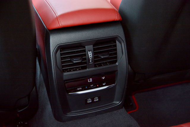 BMW寶馬 M4 COUPE  第20張相片