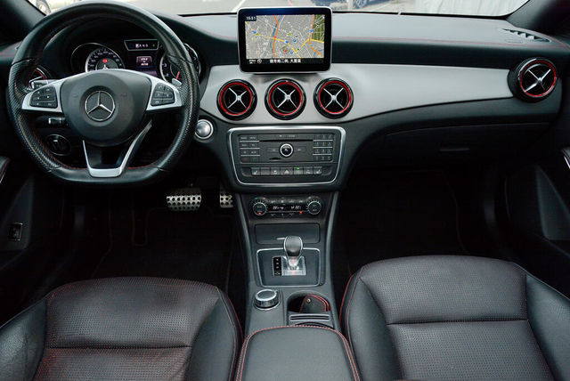 M-BENZ賓士 CLA45 AMG  第10張相片
