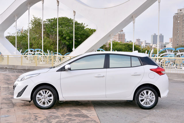 TOYOTA豐田 YARIS  第7張相片