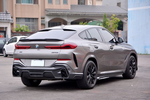 BMW寶馬 X6 XDRIVE40I  第2張相片