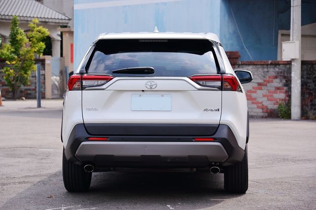 TOYOTA豐田 RAV4  第4張相片