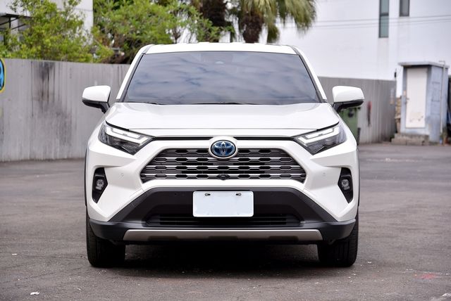 TOYOTA豐田 RAV4  第3張相片