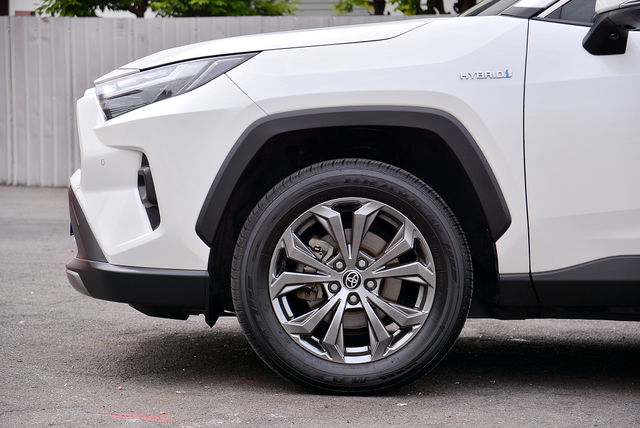 TOYOTA豐田 RAV4  第5張相片