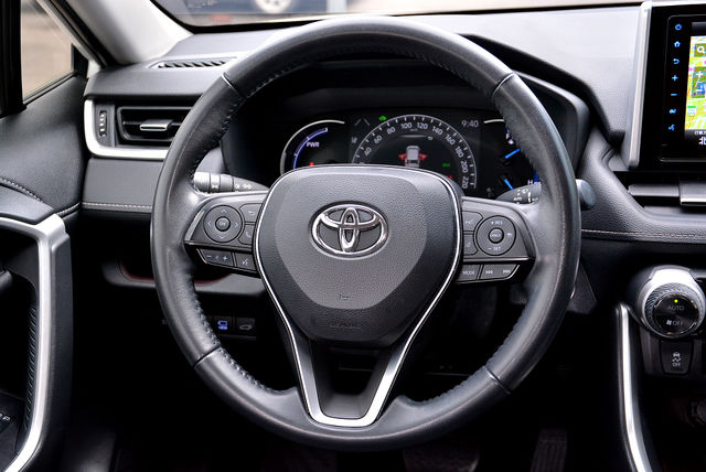 TOYOTA豐田 RAV4  第9張相片