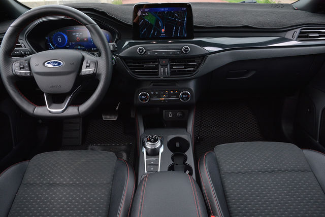 FORD福特 FOCUS  第13張相片