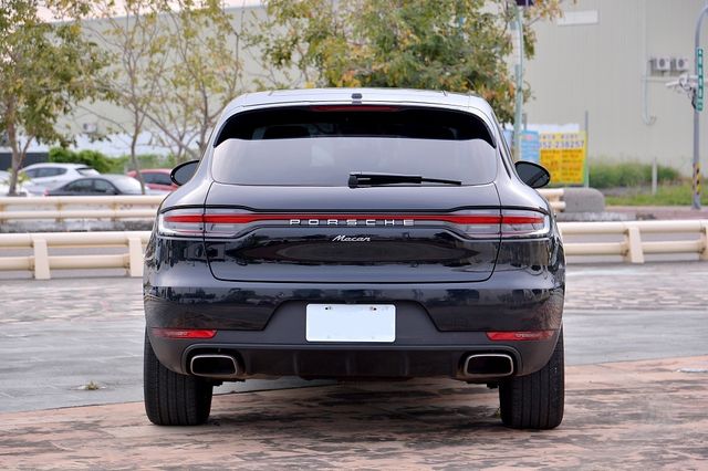 PORSCHE保時捷 MACAN  第4張相片