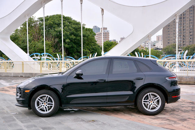 PORSCHE保時捷 MACAN  第8張相片