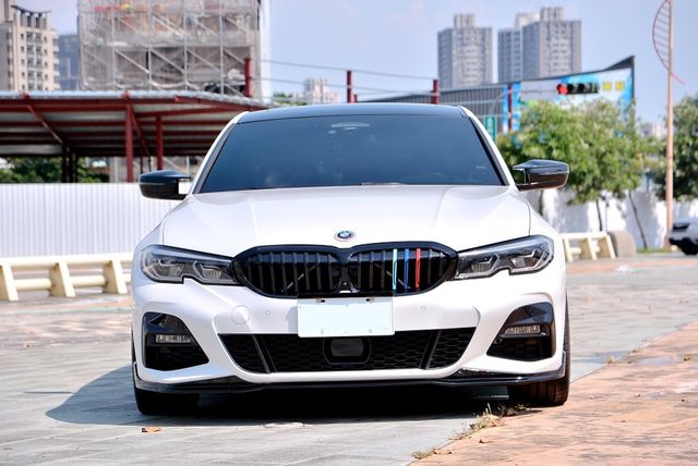 BMW寶馬 330I M SPORT  第3張相片