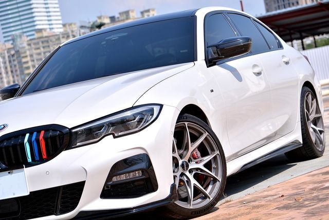 BMW寶馬 330I M SPORT  第5張相片