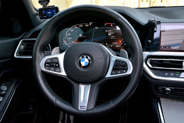 BMW寶馬 330I M SPORT  第12張相片