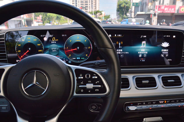 M-BENZ賓士 GLE300D  第11張相片