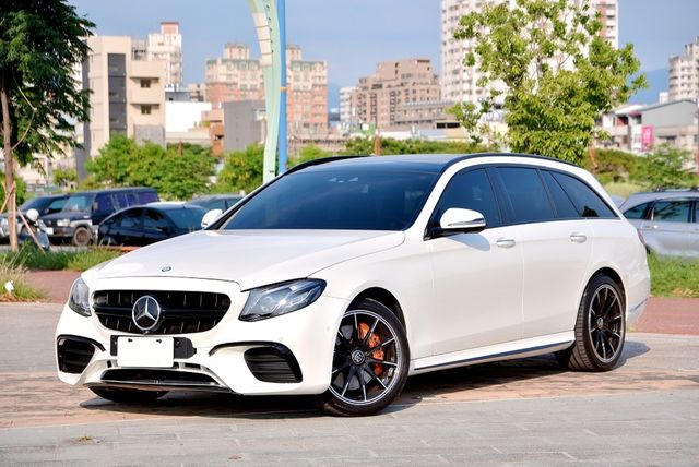 M-BENZ賓士 E400  第1張相片