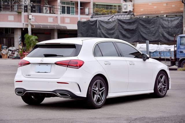 M-BENZ賓士 A180  第2張相片