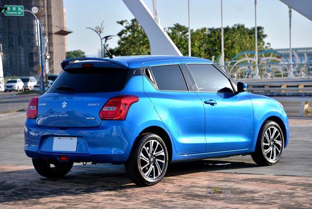 SUZUKI鈴木 SWIFT  第2張相片
