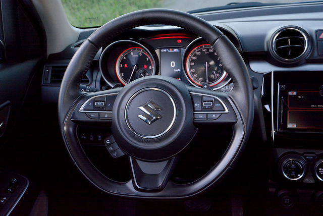 SUZUKI鈴木 SWIFT  第12張相片