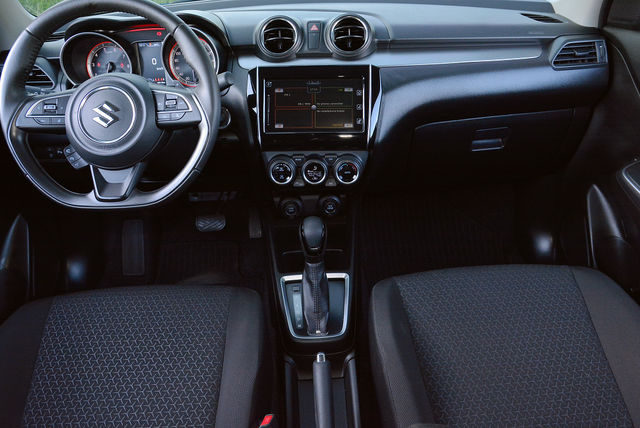 SUZUKI鈴木 SWIFT  第14張相片