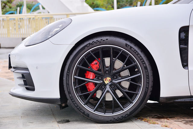 PORSCHE保時捷 PANAMERA  第6張相片