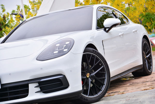 PORSCHE保時捷 PANAMERA  第7張相片