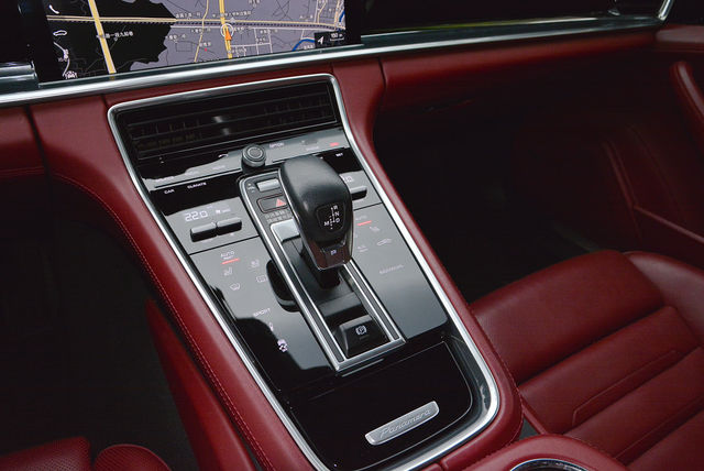 PORSCHE保時捷 PANAMERA  第17張相片