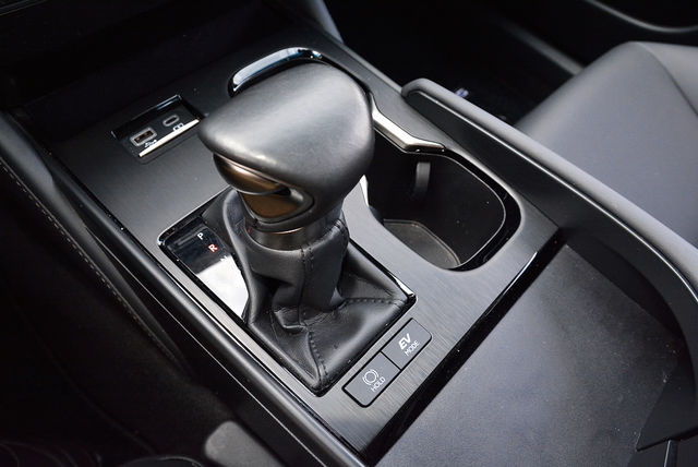 LEXUS凌志 ES300H  第14張相片