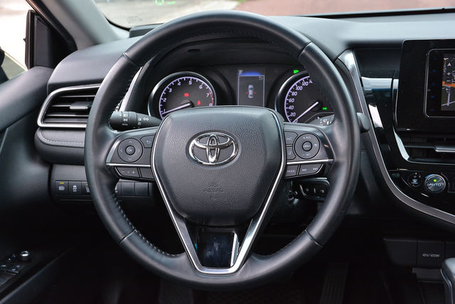 TOYOTA豐田 CAMRY  第12張相片