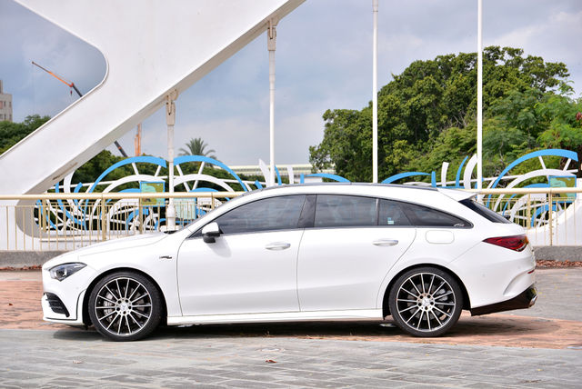 M-BENZ賓士 CLA35 AMG SHOOTING BRAKE  第8張相片