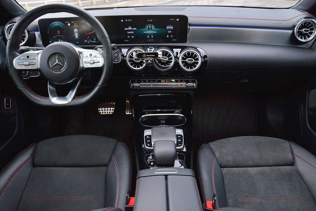 M-BENZ賓士 CLA35 AMG SHOOTING BRAKE  第14張相片