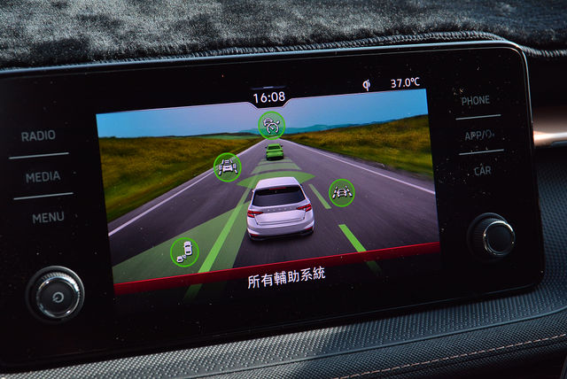 SKODA司科達 FABIA  第13張相片