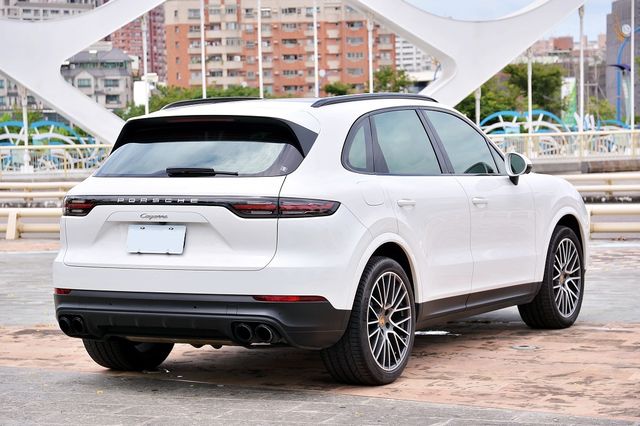 PORSCHE保時捷 CAYENNE  第2張相片