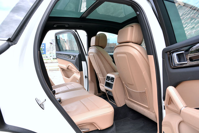 PORSCHE保時捷 CAYENNE  第19張相片