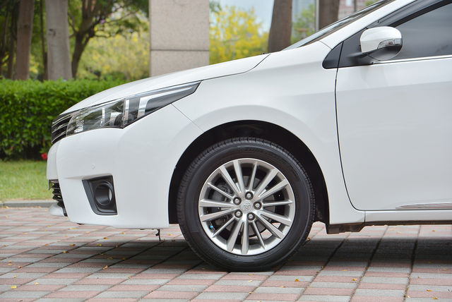 TOYOTA豐田 ALTIS  第5張相片