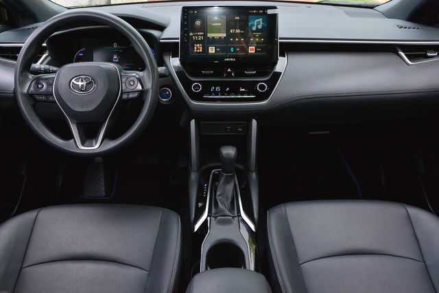 TOYOTA豐田 COROLLA CROSS HYBRID  第13張相片