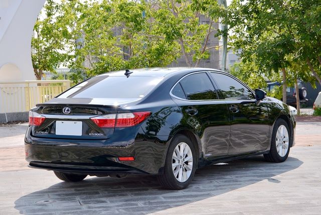 LEXUS凌志 ES300H  第2張相片