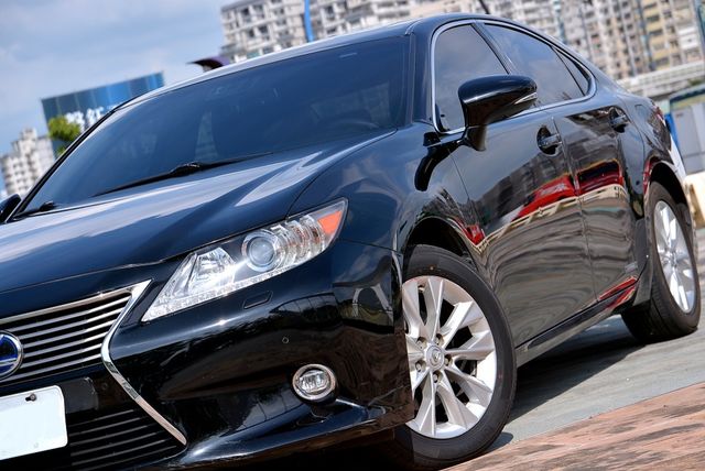 LEXUS凌志 ES300H  第6張相片