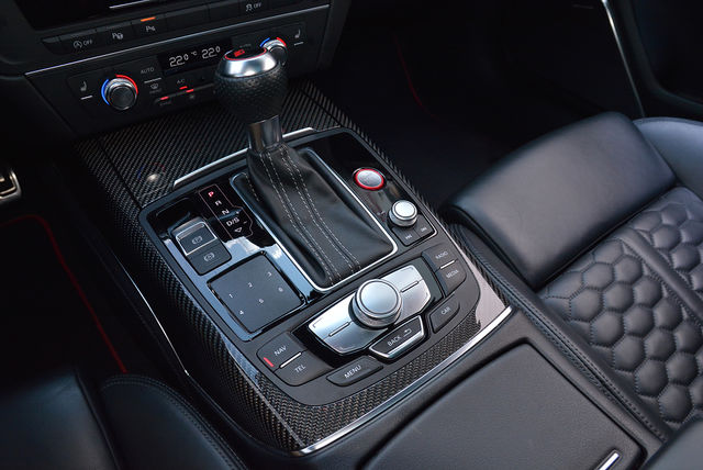 AUDI奧迪 RS6  第15張相片