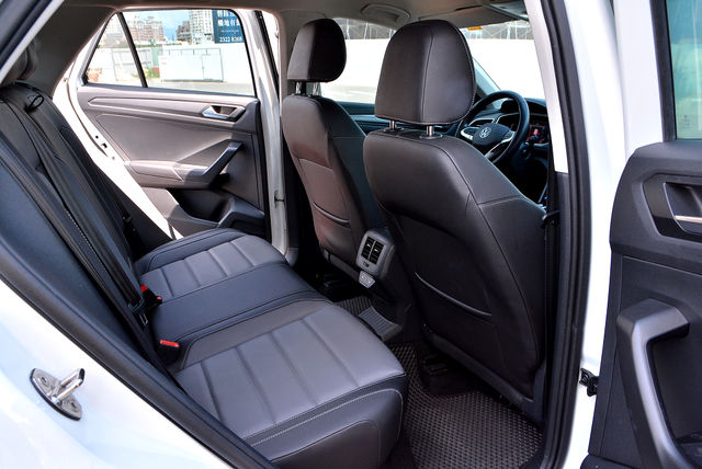 VOLKSWAGEN福斯 T-ROC  第17張相片