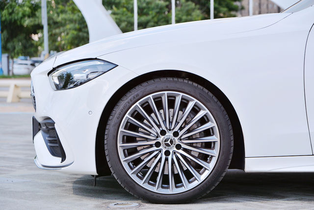 M-BENZ賓士 C300  第5張相片